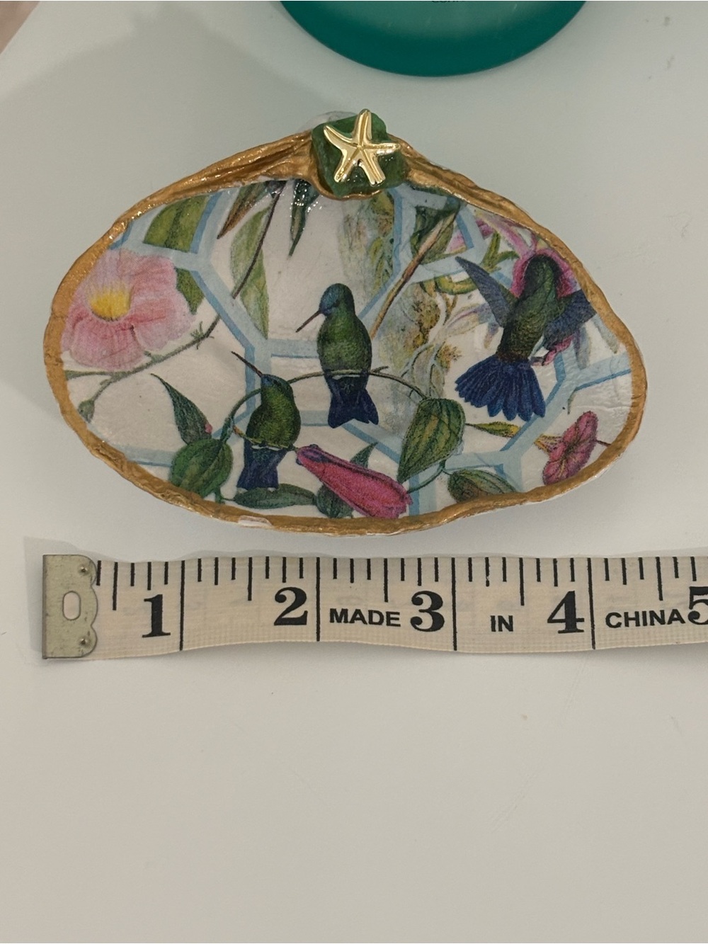 Decorative Hummingbird Clamshell - Picture 3 of 6